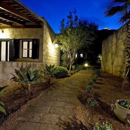 Miramare Residence ファヴィニャーナ エクステリア 写真
